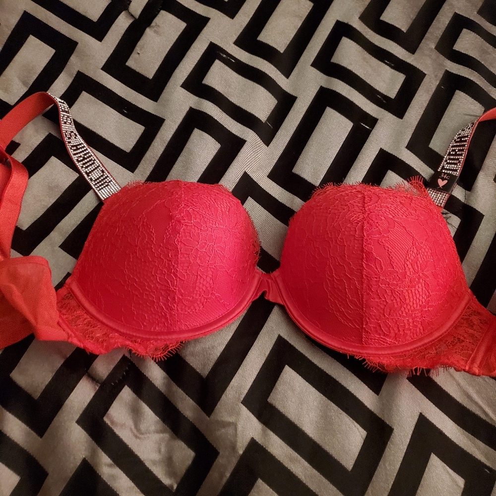 Victoria's secret red lace push up bra